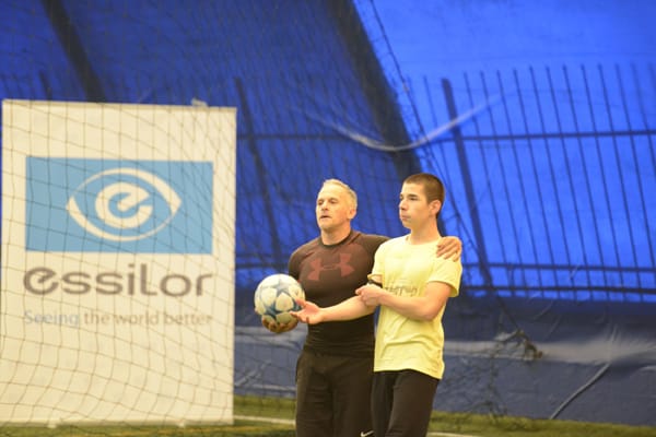 КАМПАНИЯТА НА KWIAT ПРИКЛЮЧИ С БЛАГОТВОРИТЕЛЕН МАЧ И ОЧЕН СКРИНИНГ НА ДЕЦА ОТ ПРИЕМНИ СЕМЕЙСТВА